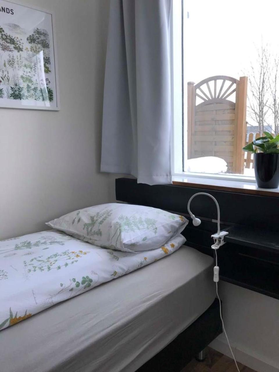 Guesthouse Hvitahusid Akureyri Exteriör bild